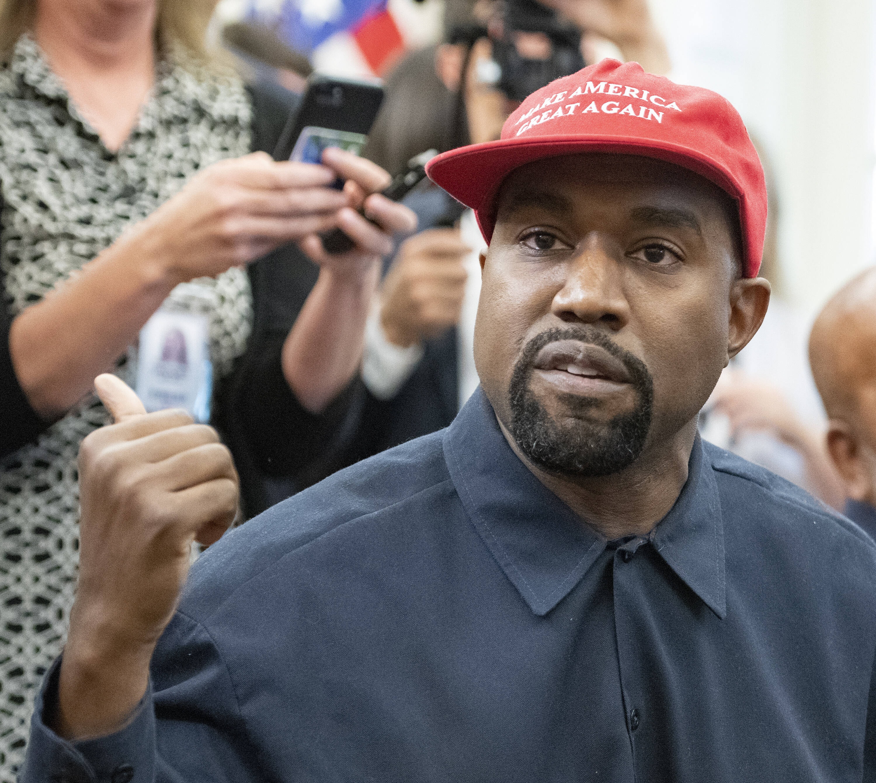 Kanye West'e dava şoku... Darpla suçlanıyor