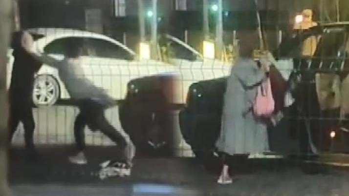 Esenyurt'ta silahla şakalaşma sonrası kavga çıktı