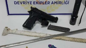 İzmir'de berber dükkanına uyuşturucu baskını