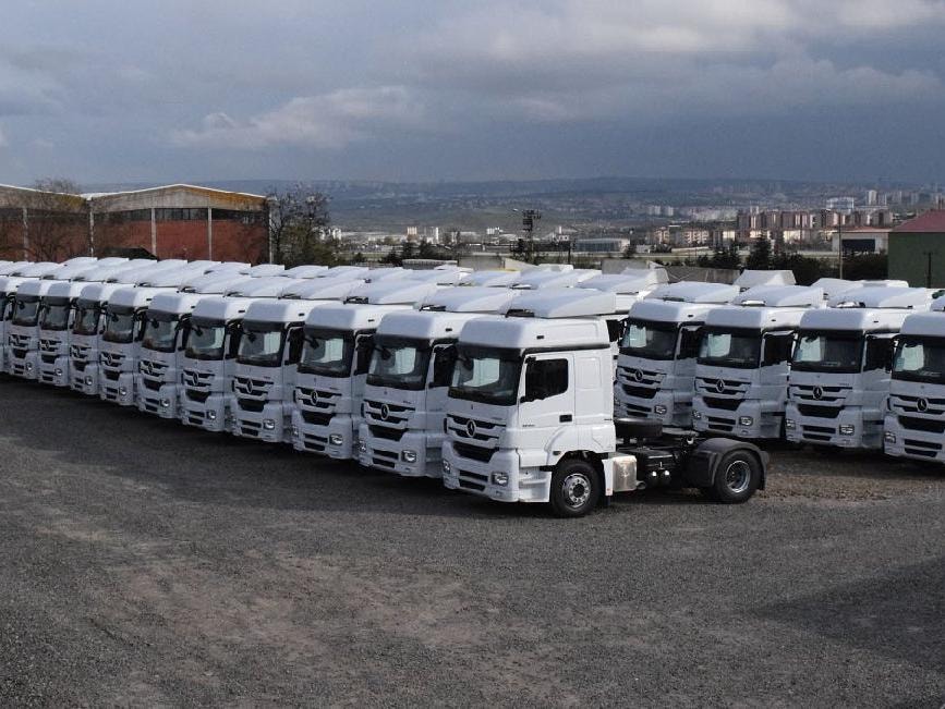 Avrupa'da ticari araç satışları 2023'te arttı