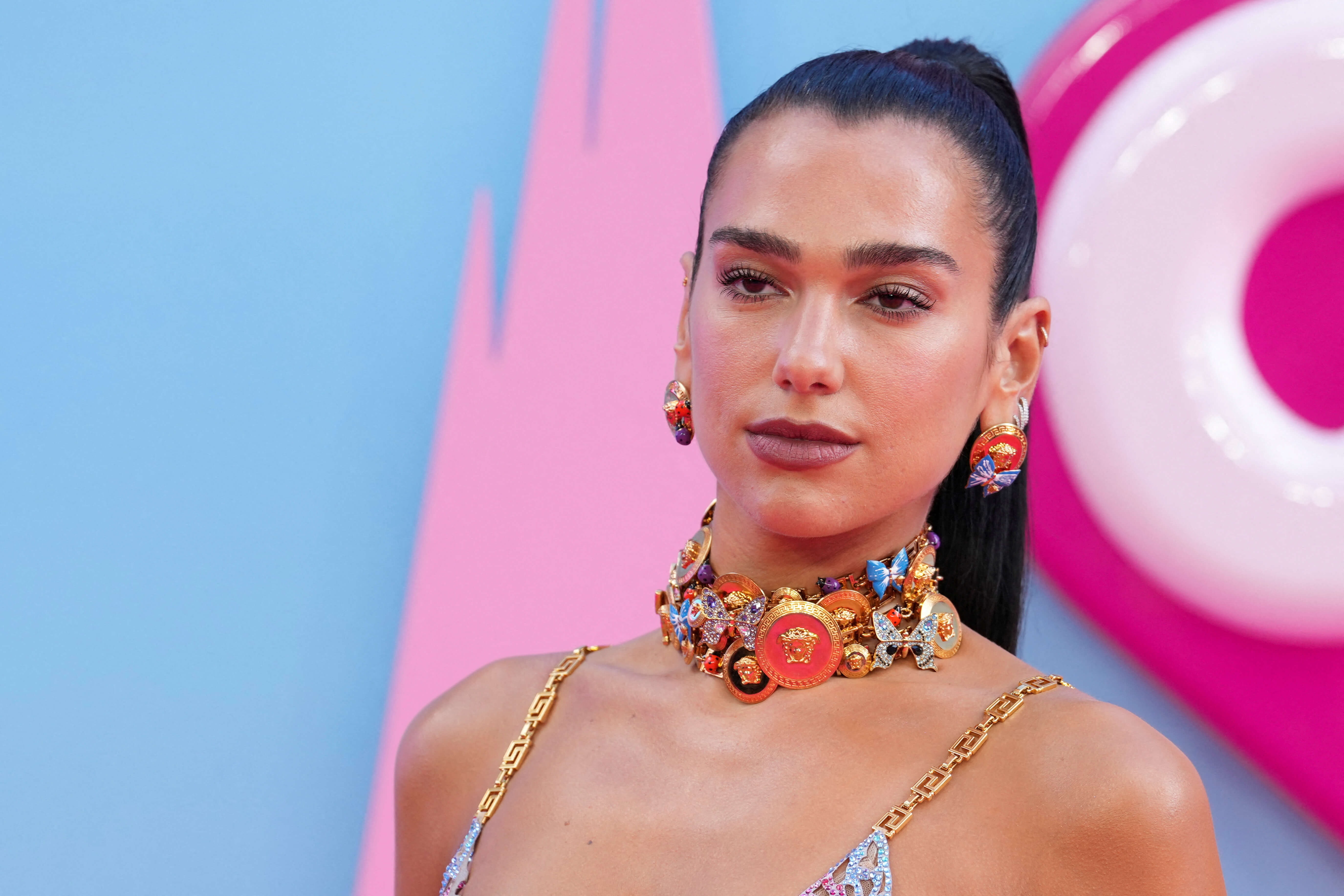 Dua Lipa, İngiliz oyuncu Callum Turner ile yeni bir aşka yelken açtı