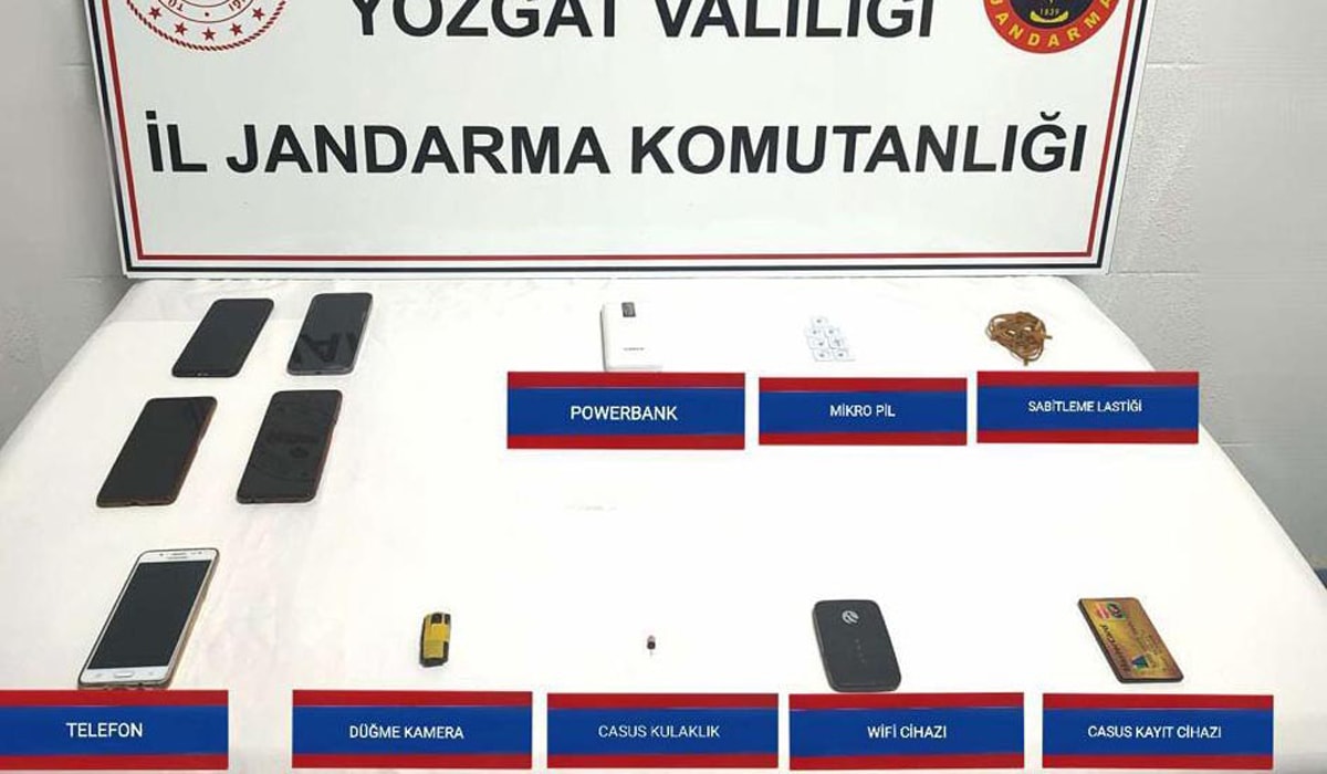 Ehliyet sınavında kopya düzeneği yakalandı