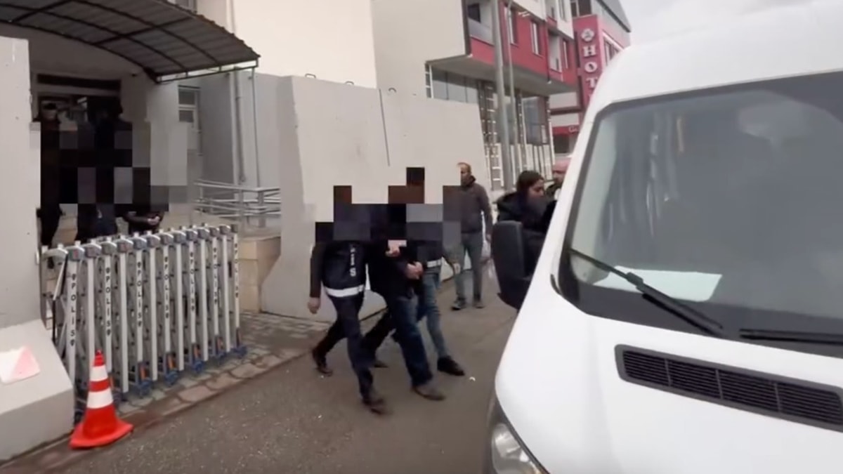 Erzincan'da fuhuş operasyonu, 5 kadın kurtarıldı