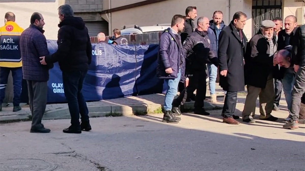 22 yaşındaki Ferhat, ara sokakta başından vuruldu