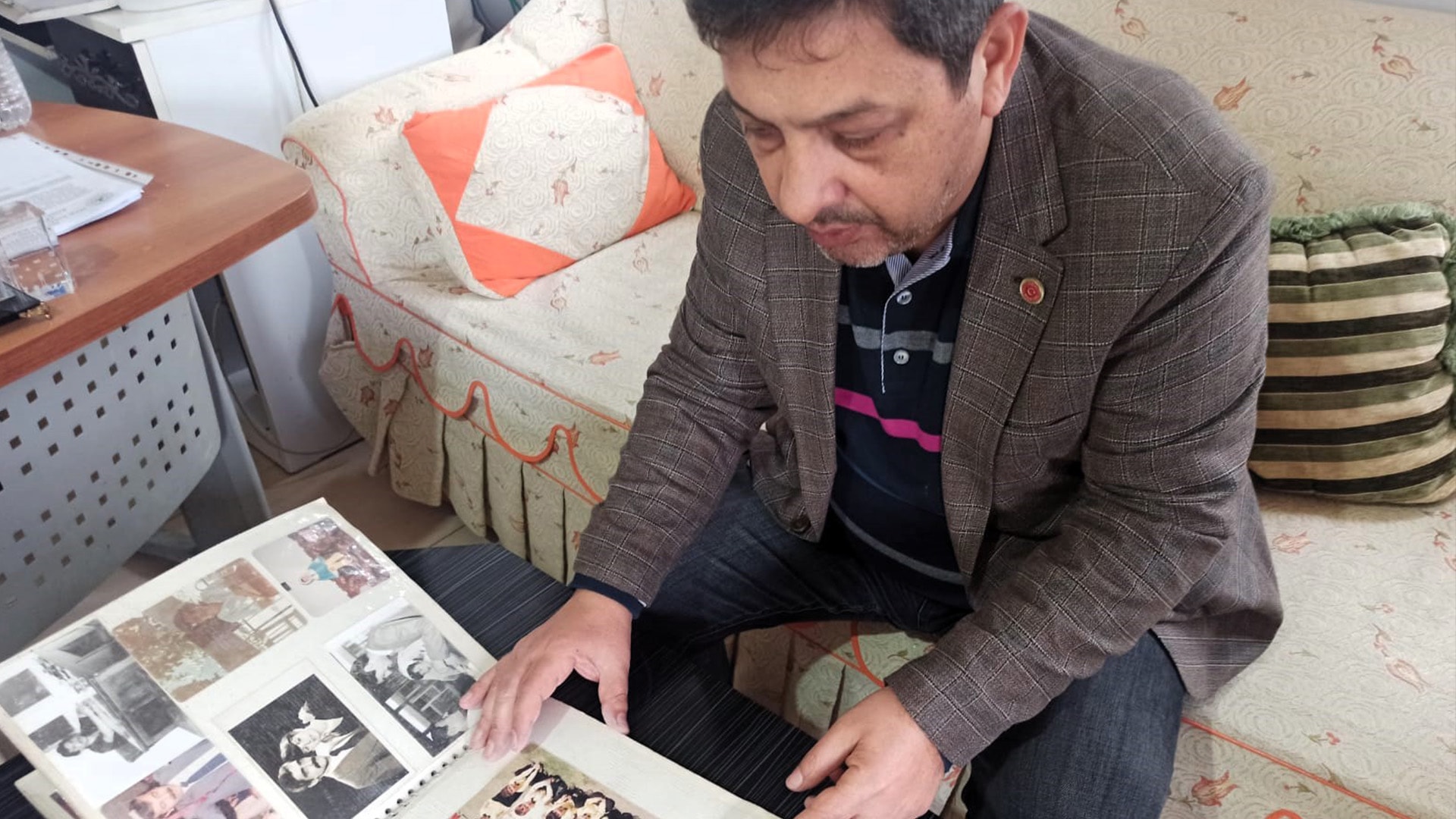 Depremde ölen komşularının isimlerini telefondan silemiyor