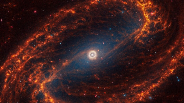NASA paylaştı! Spiral galaksilerin görüntüsü büyüledi