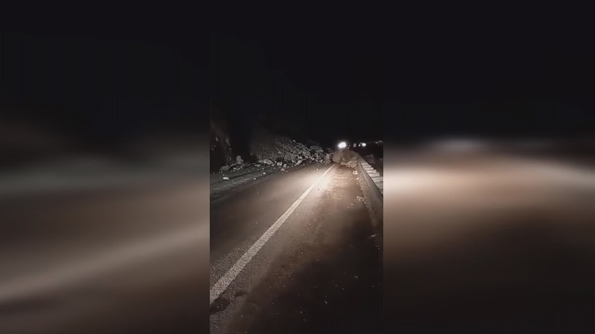 Artvin-Ardahan karayolu heyelan nedeniyle kapandı