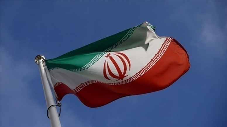 İran'da askeri kışlada katliam!