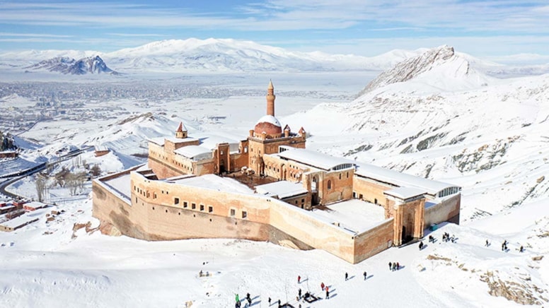 Sömestir tatilinde İshak Paşa Sarayı'nda kültür yolculuğu