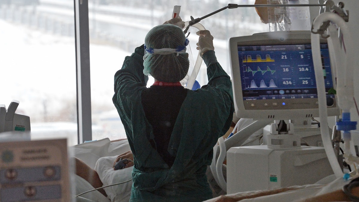 İstanbul Tabip Odası: Yoğun bakımlarda ciddi bir kriz yaşanıyor