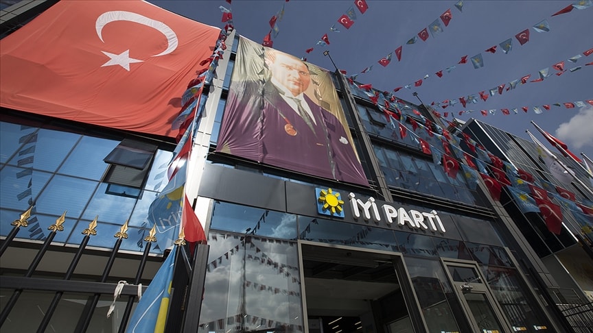 İYİ Parti'de İzmir depremi