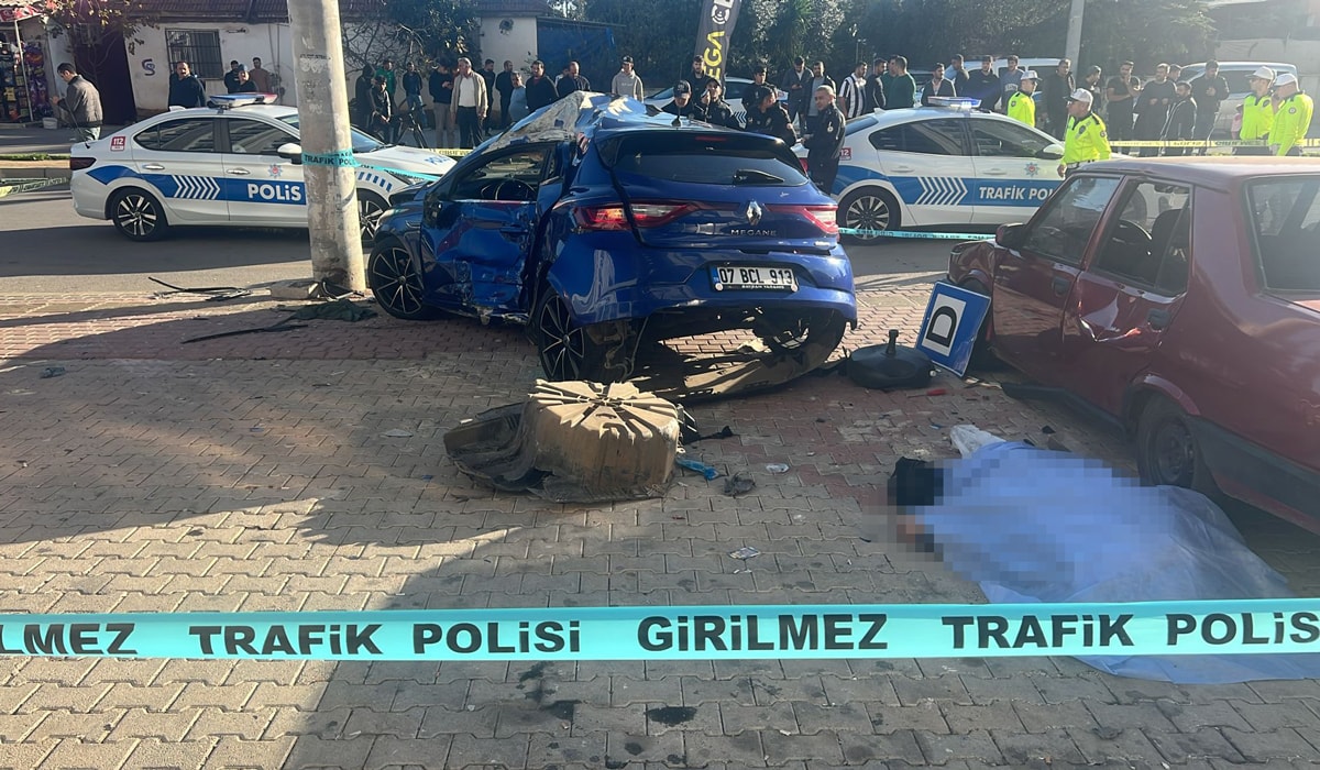 Otobüs durağına daldı, yaşlı çift yaşamını yitirdi