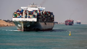 Aden Körfezi'nde iki ABD gemisi hedef alındı
