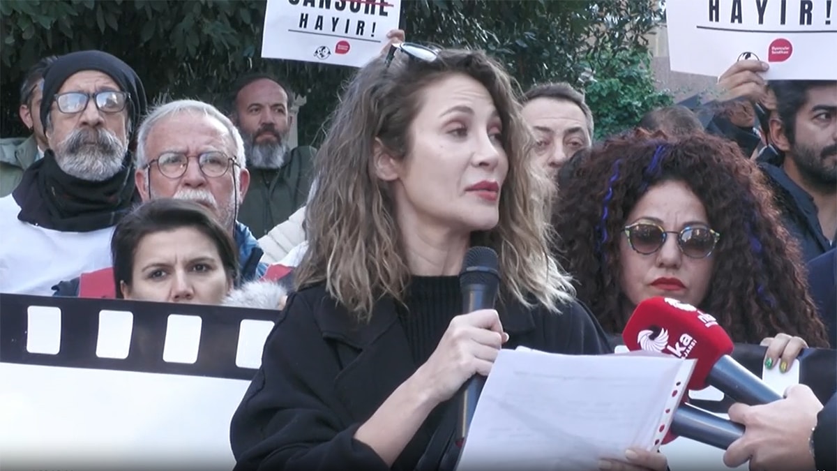 Oyunculardan 'Kızıl Goncalar' eylemi