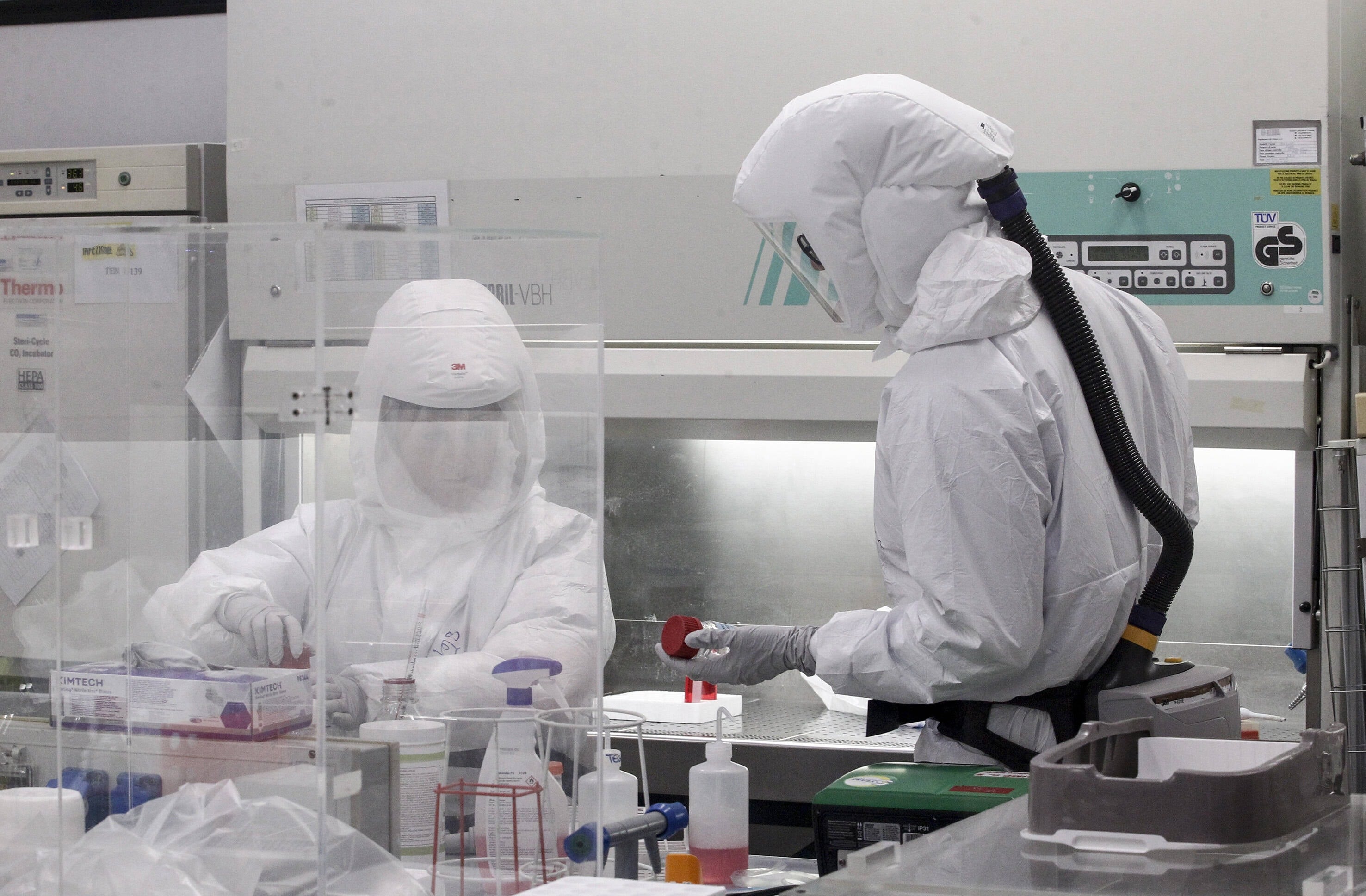 Çin'de laboratuvarda beyne saldıran mutant Covid-19 yaratmışlar