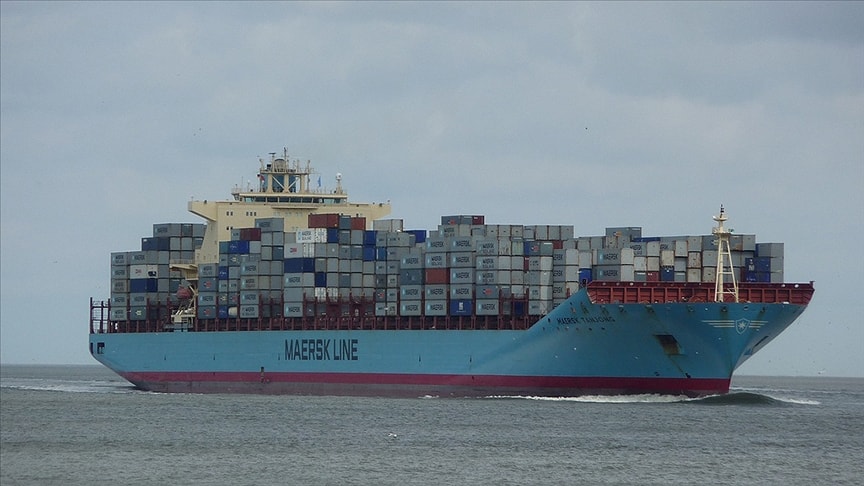 Kızıldeniz'de saldırıya uğrayan Maersk, rota değişikliğine gitti