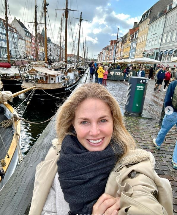 Monarşiyi sarstı: Danimarka Kralı’yla görülen sosyetik güzelden yeni paylaşım