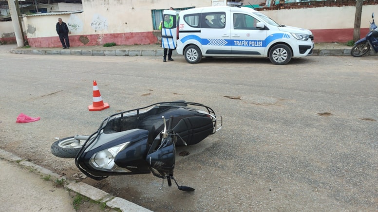 Beton direğe çarpan motosiklet sürücüsü öldü