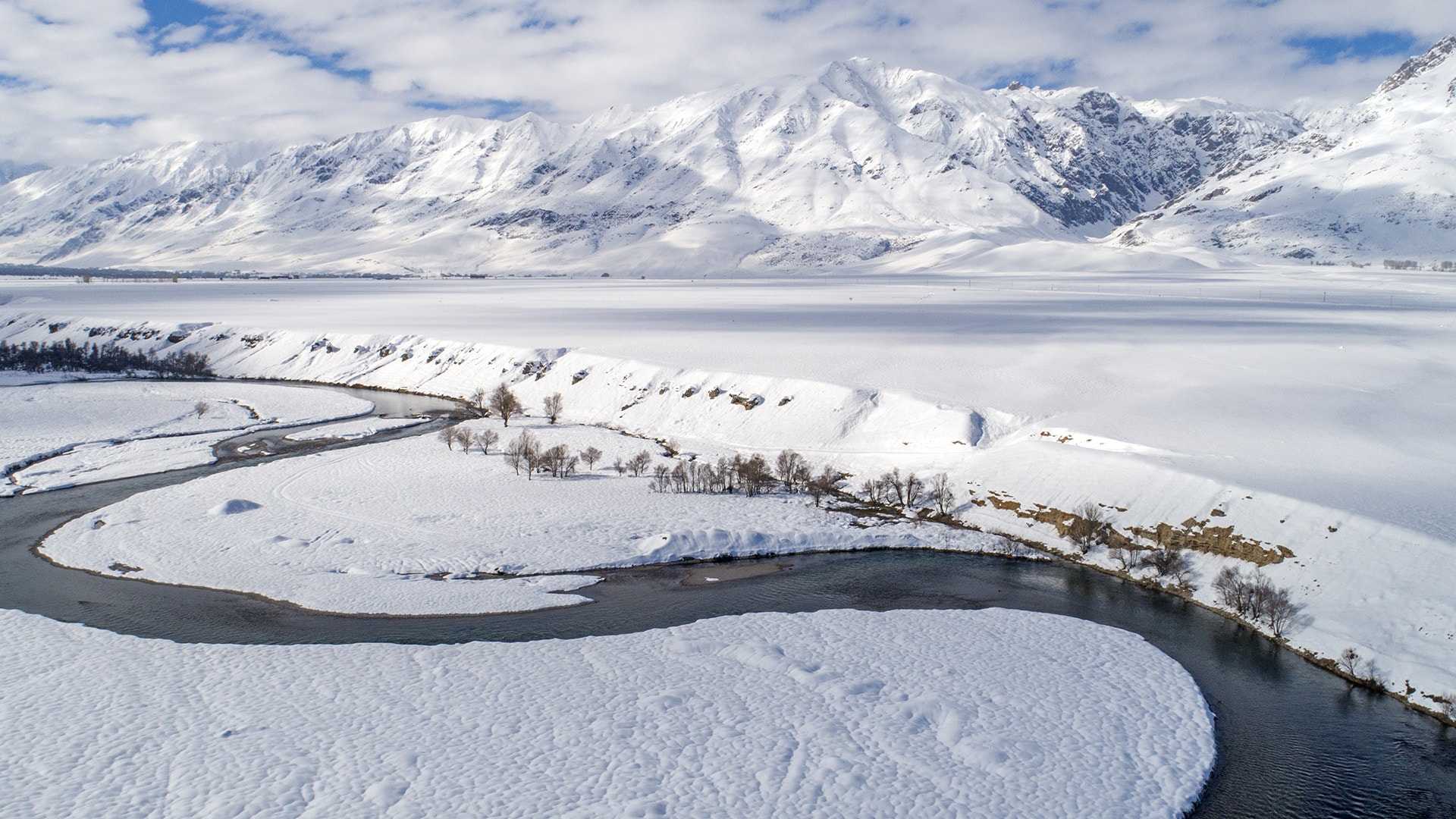 Munzur Vadisi Milli Parkı'nda kış güzelliği