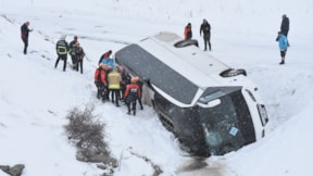 Sivas'ta otobüs kazası! İçinde 40 yolcu vardı...