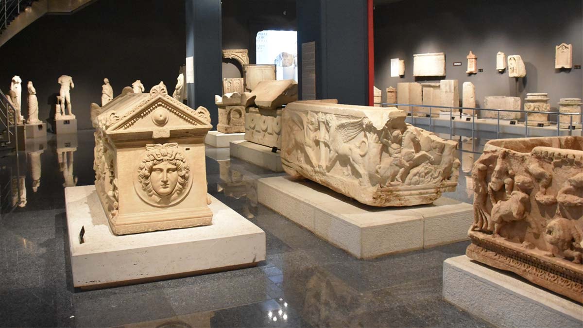 Binlerce tarihi eser gün yüzüne çıkarıldı