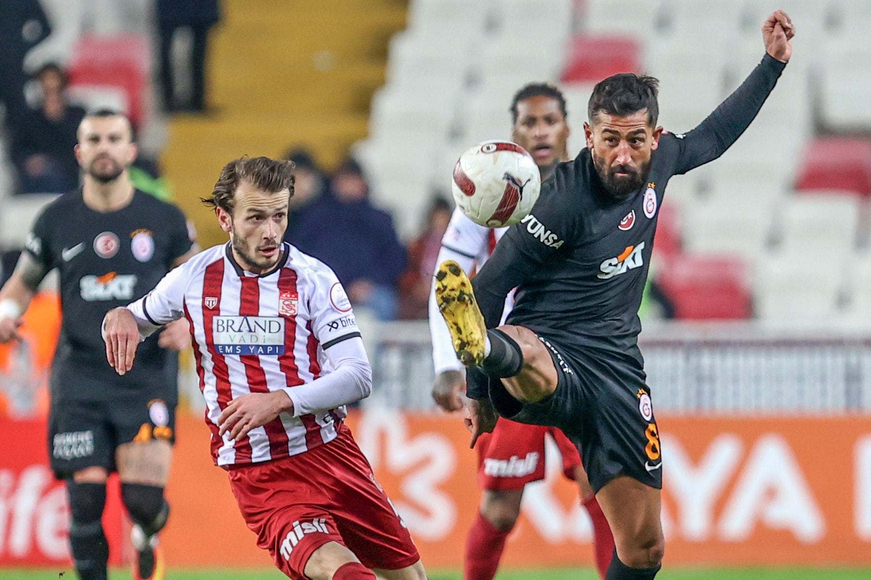 Sivasspor'da Abdulkadir Parmak ile yollar ayrıldı