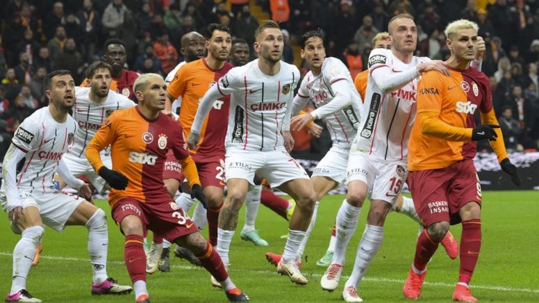 Galatasaray'dan Gaziantep FK maçı sonrası 'Direk' paylaşımı