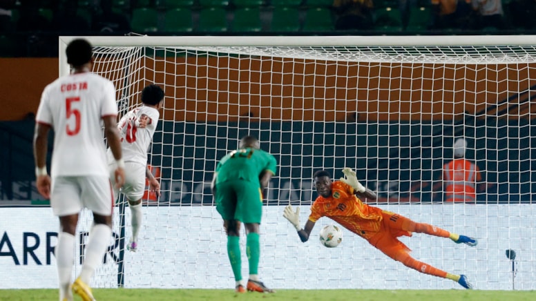 Fatih Karagümrüklü Ryan Mendes ülkesini Afrika Uluslar Kupası'nda çeyrek finale taşıdı
