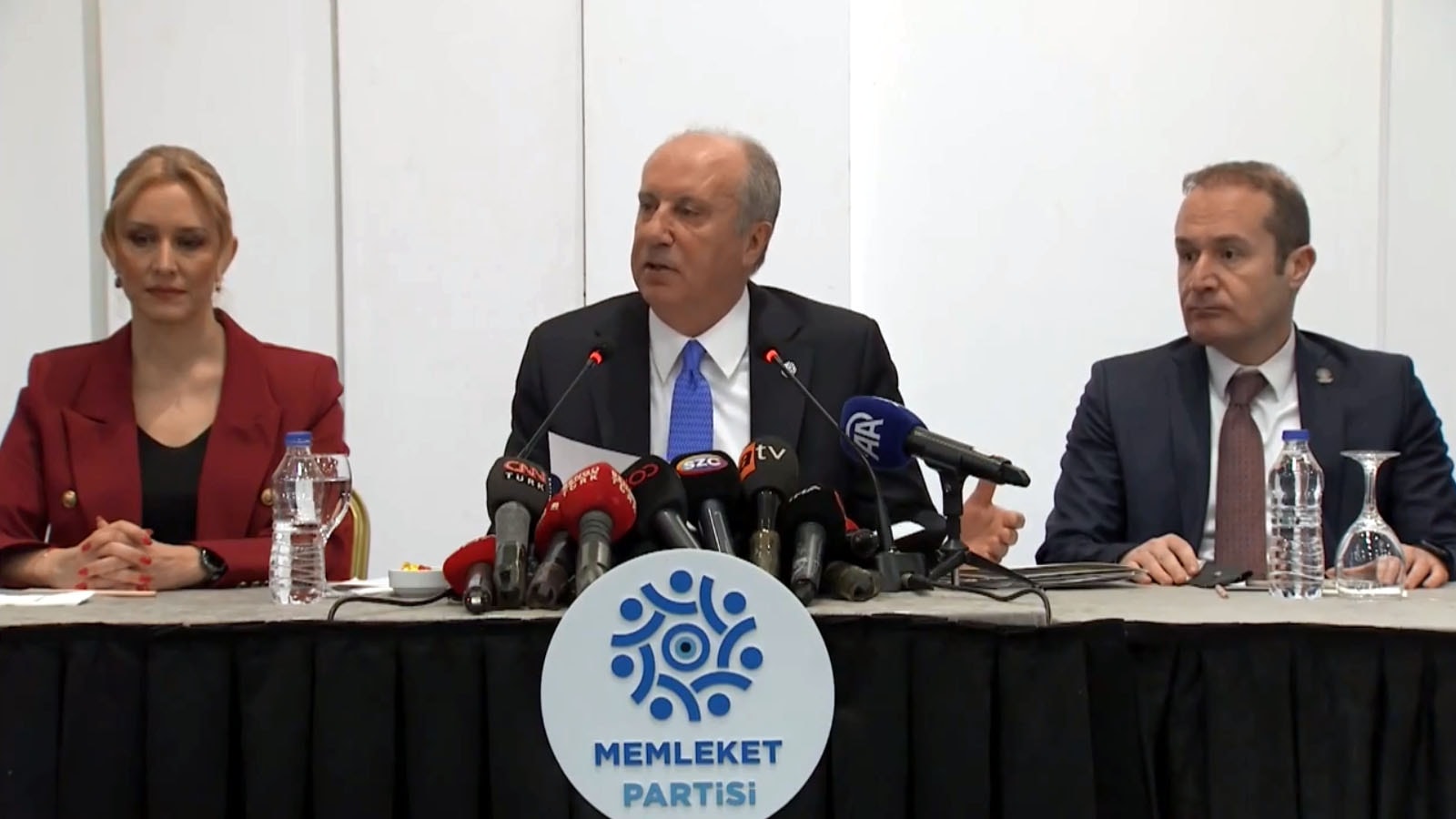 Muharrem İnce'den CHP'ye şiirli gönderme