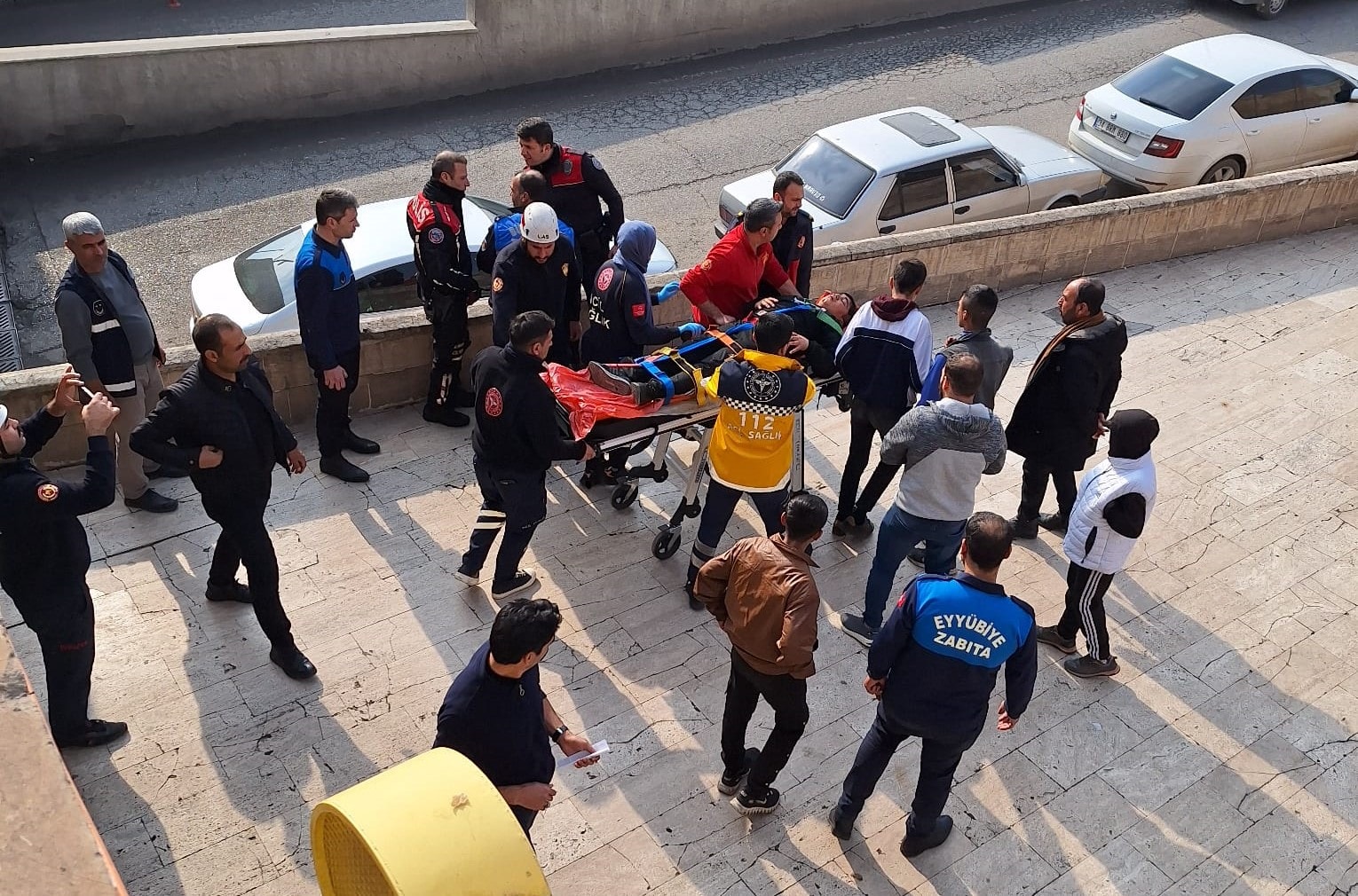 Şanlıurfa'da rögara düşen çocuk kurtarıldı