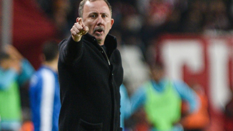 Sergen Yalçın yönetimindeki Antalyaspor ilk maçında Alanyaspor ile yenişemedi