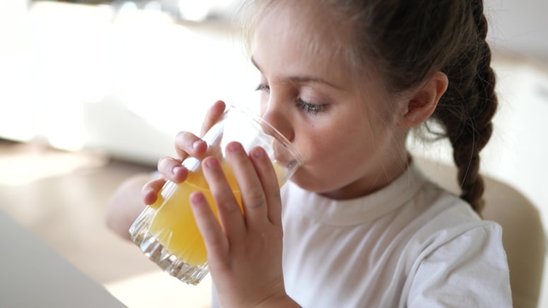 Araştırma: Çocuklarda saf meyve suyu tüketimine dikkat
