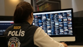 Siber 'müstehcenlik' operasyonu: 5 gözaltı