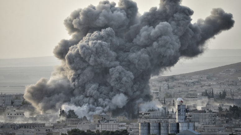 Suriye'de savaş uçağı düştü Suriye’de savaş uçağı düştü