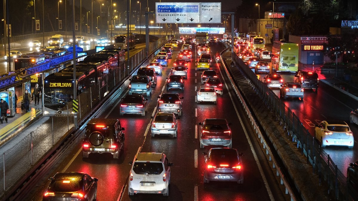 Zorunlu trafik sigortasında yeni dönem yarın başlıyor