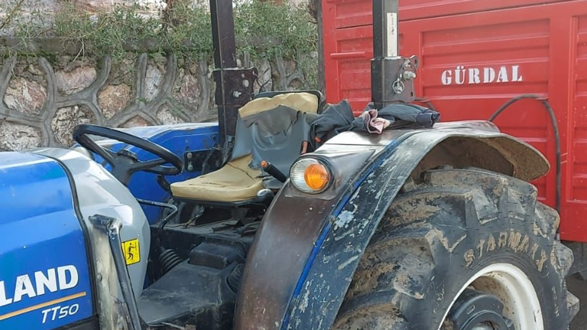 Feci ölüm: Kafası traktörün hidrolik sistemine sıkıştı