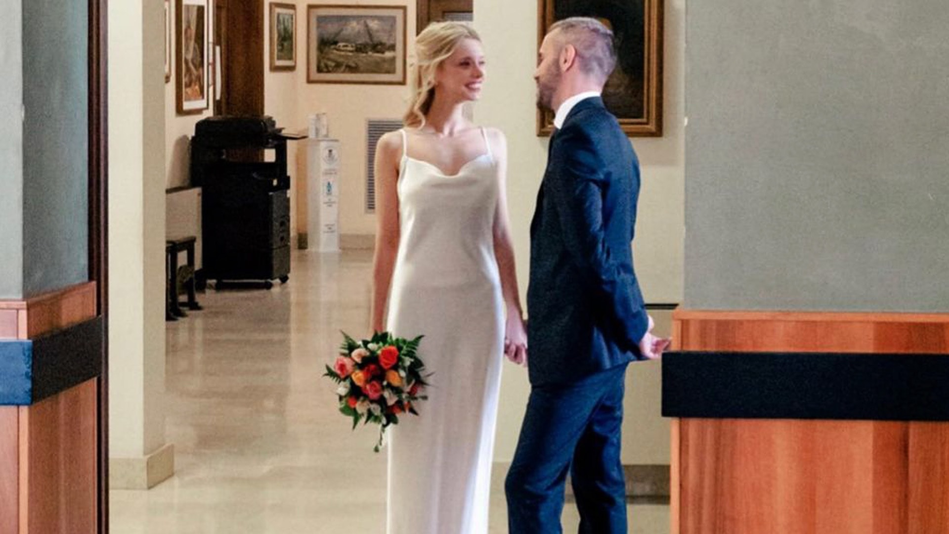 Ünlü oyuncu evlendiğini duyurdu