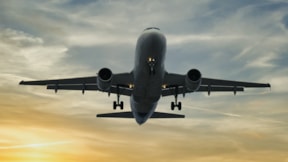 ABD'de lazer alarmı: 'Uçaklar için büyük risk'