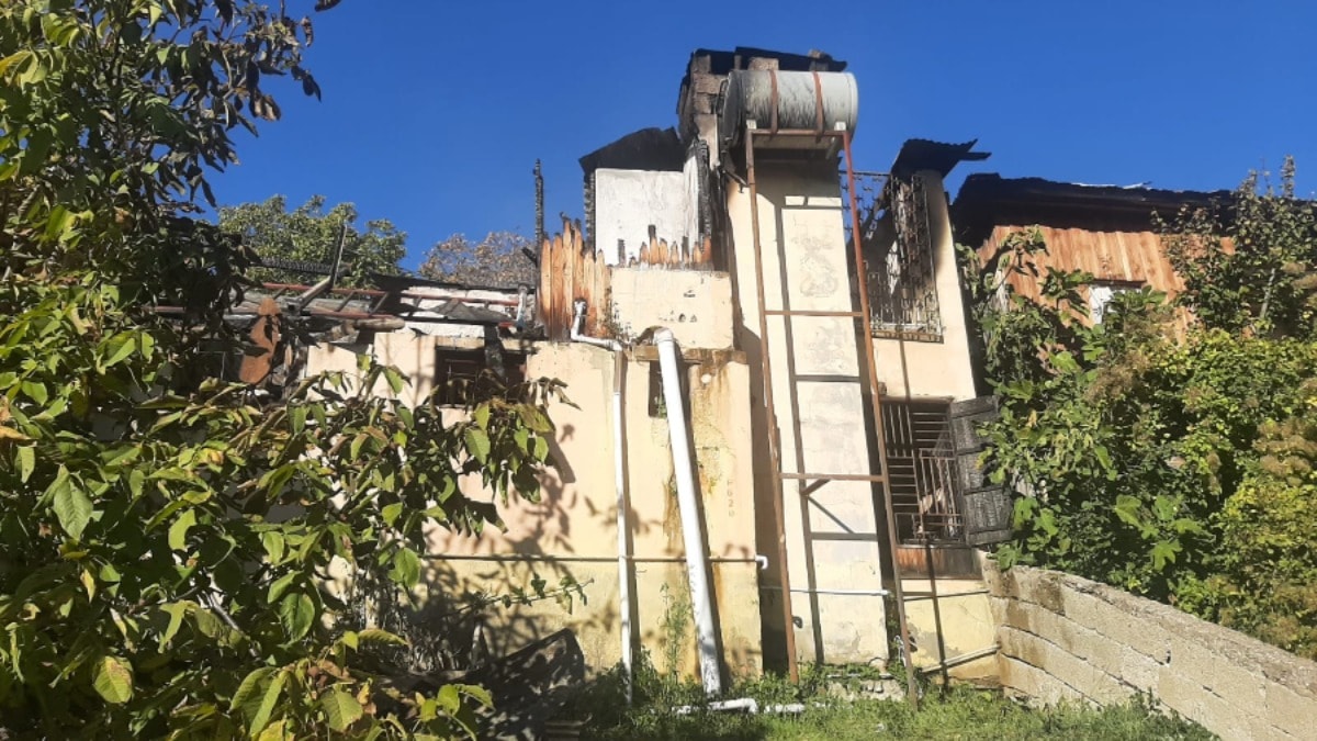 ﻿Mersin'de yangın faciası: 2 kişi hayatını kaybetti