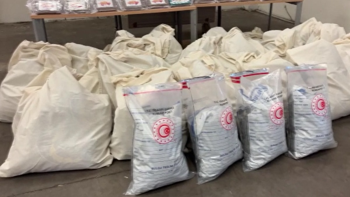 Sınır kapısında 298 kilogram uyuşturucu ele geçirildi