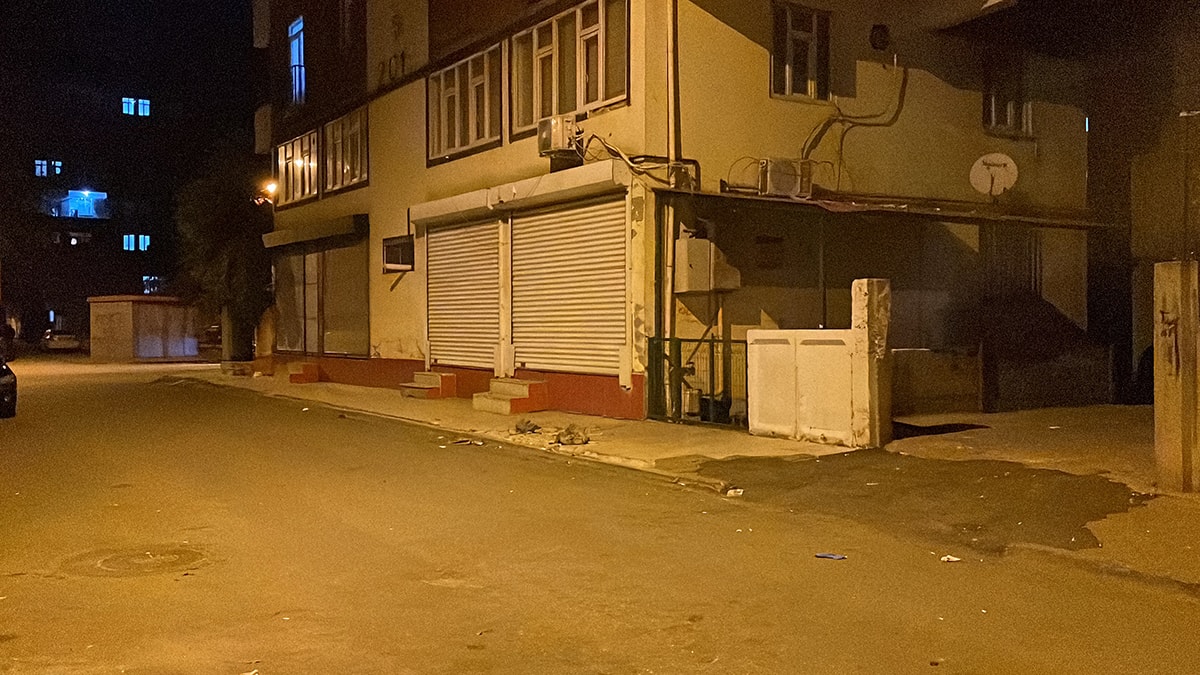 Sokak ortasında kadın cinayeti: Saldırgan firar etti