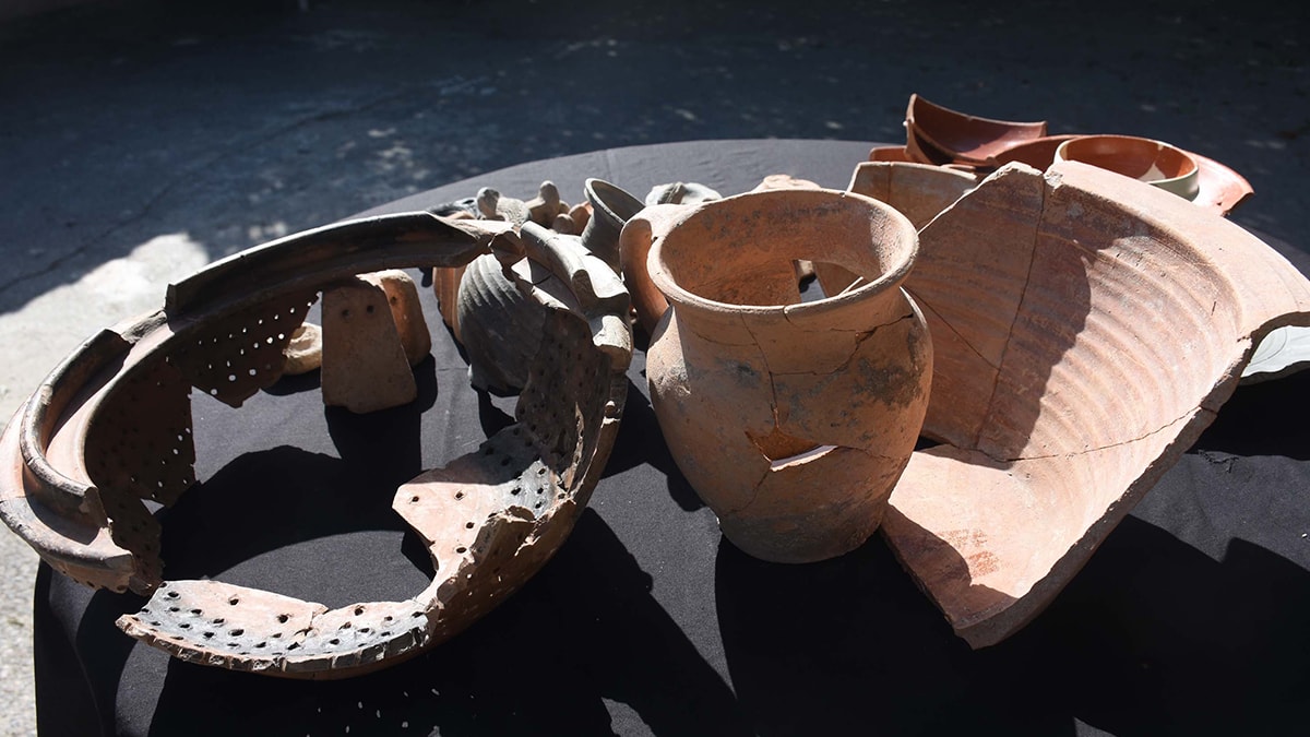 Roma'dan kalma mutfak aletleri bulundu