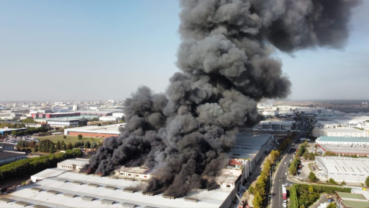 Kumaş fabrikasında korkutan yangın