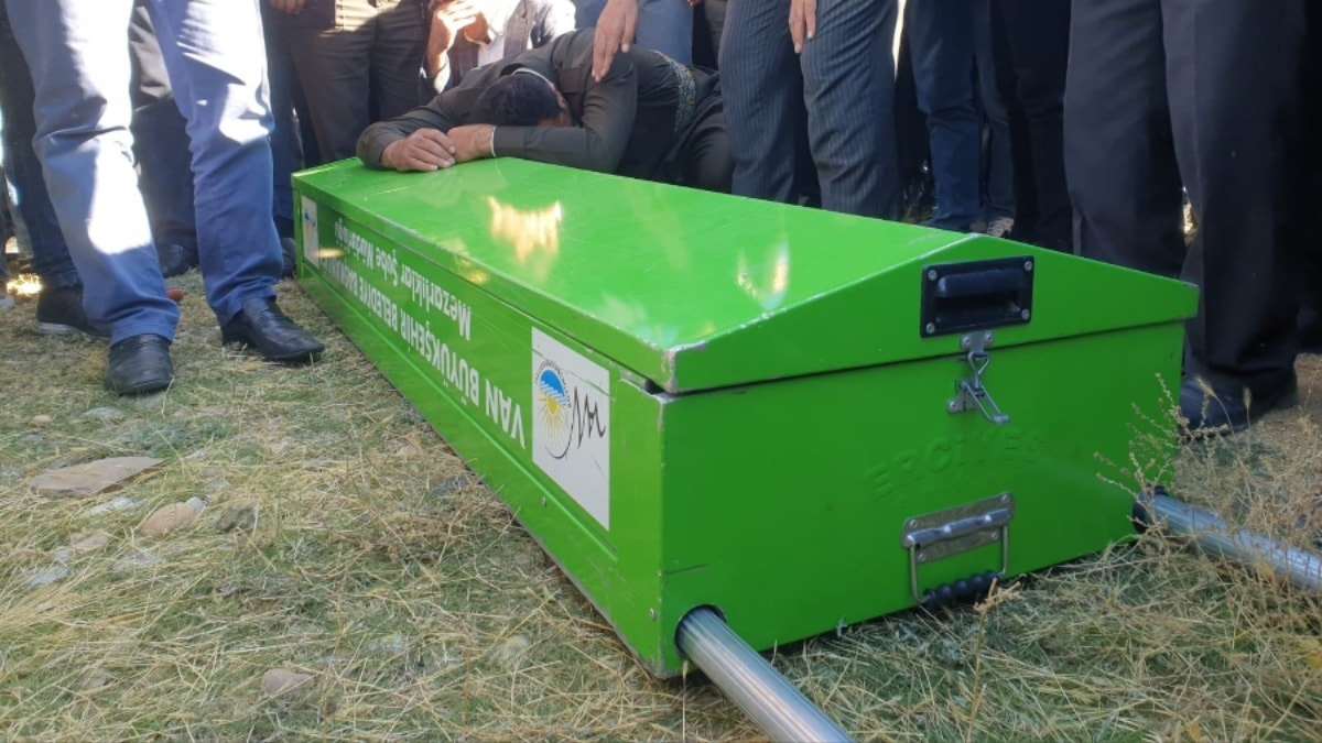 Trafik kazasında ölen baba ve oğlu toprağa verildi