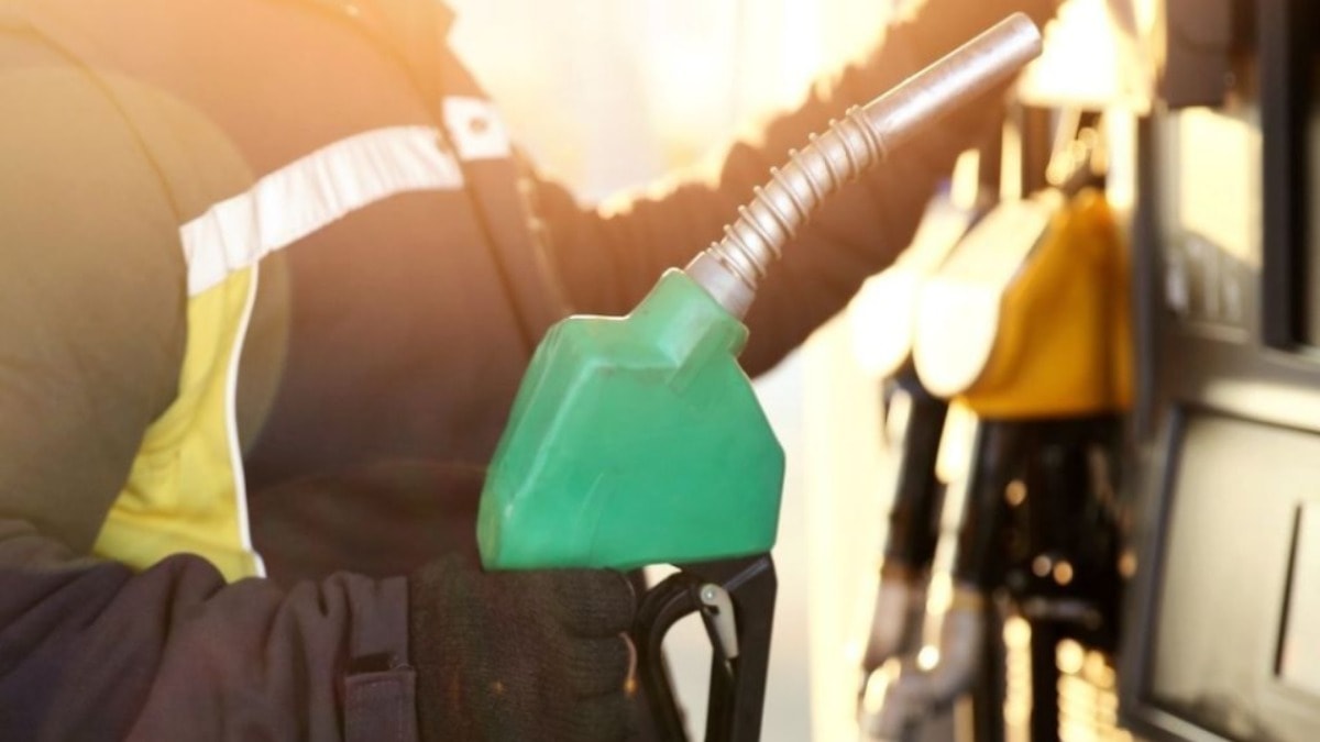Benzin fiyatlarına zam geldi: Akaryakıtta tabelalar değişti