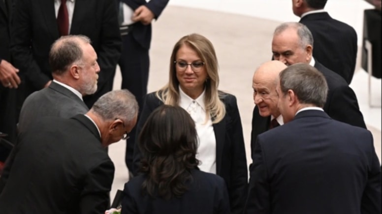 Bahçeli: DEM Parti'ye uzattığımız el 'gelin Türkiye Partisi olun' teklifidir