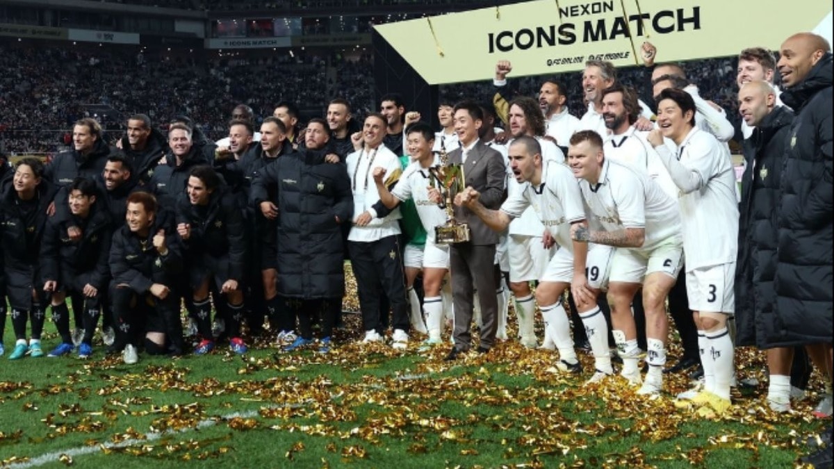 İkonlardan ilginç maç: Forvetler savunma, defanslar hücum yaptı! Drogba, Figo, Puyol, Del Piero...