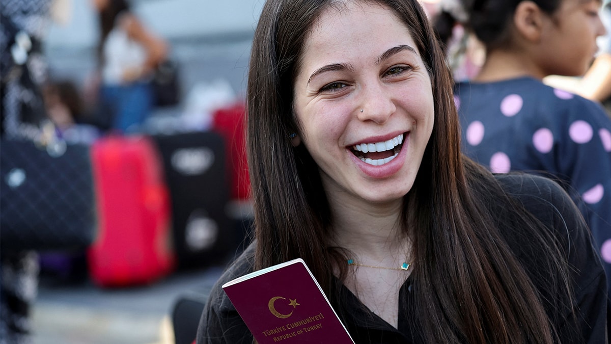 Türkler Lübnan’dan tahliye ediliyor