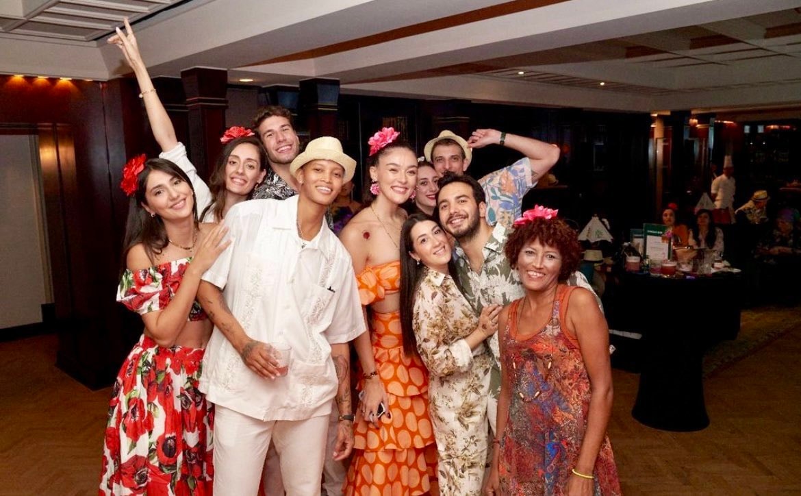 Zehra Güneş'ten Melissa Vargas'a dövmeli parti!