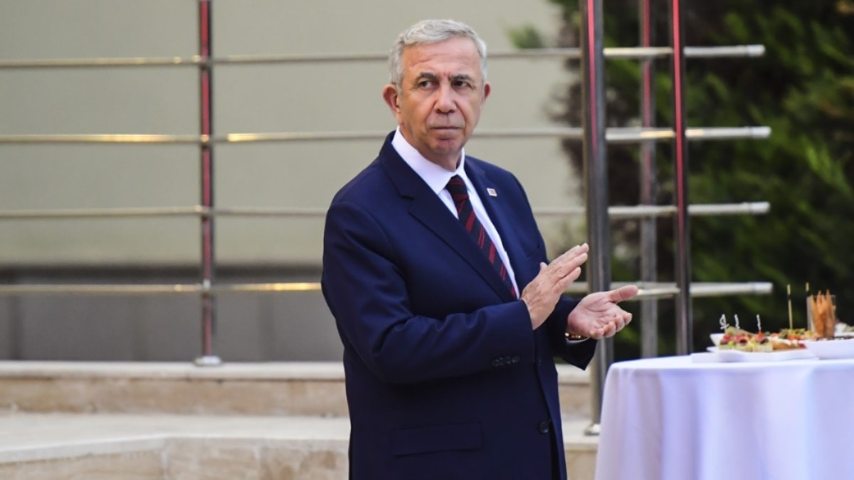 Mansur Yavaş da topa girdi... Dikkat çeken anayasa açıklaması